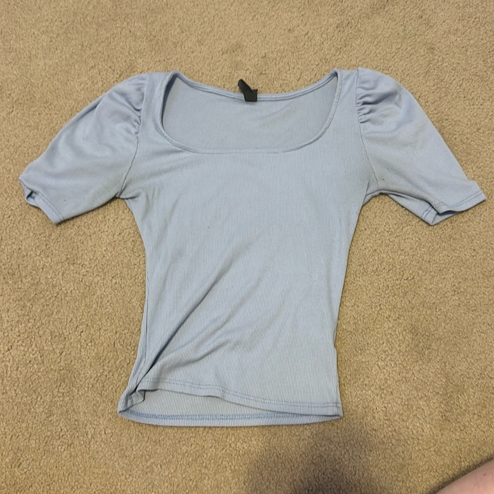 puff sleeved crop top